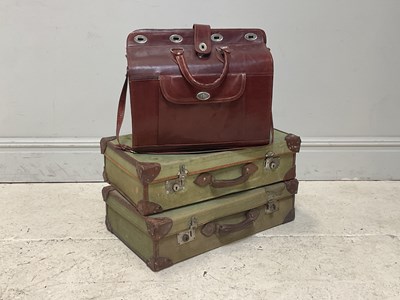 Lot 306 - A tan leather Gladstone type bag, width 60cm,...