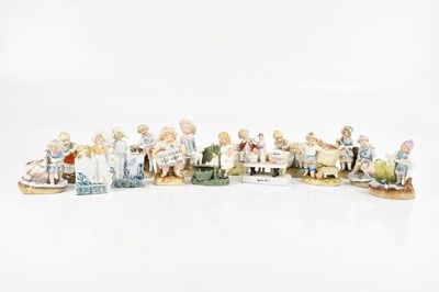 Lot 1650 - A collection of fifteen Continental porcelain...