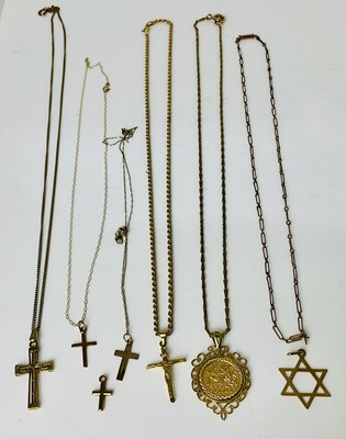 Lot 1034 - A group of 9ct yellow gold chains and pendants,...