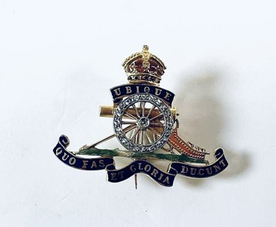 Lot 591 - An 18ct yellow gold Royal Artillery enamelled...
