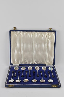 Lot 1122 - HENRY CLIFFORD DAVIS; a cased set of twelve...