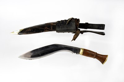Lot 573 - A late 19th early/20th century kukri with...