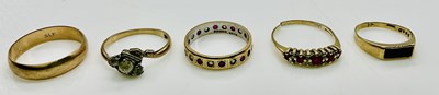 Lot 996 - A 9ct yellow gold wedding band, size T, approx...