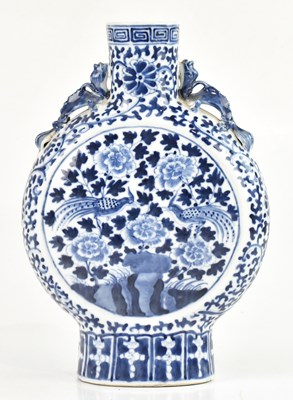 Lot 1600 - A Chinese blue and white porcelain moon flask,...