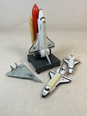 Lot 2425 - A Realtoy model of Atlantis, a model of...