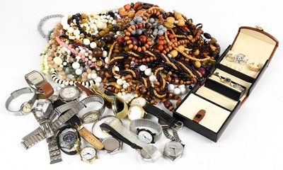 Lot 1611 - A quantity of vintage beads and vintage...