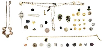 Lot 1513 - A small quantity of assorted vintage costume...