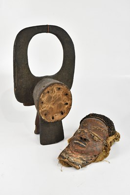 Lot 1197 - A Nigerian Mama Magam bush cow headdress, 45cm,...