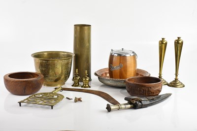 Lot 1189 - A collection of Victorian and later metalware,...