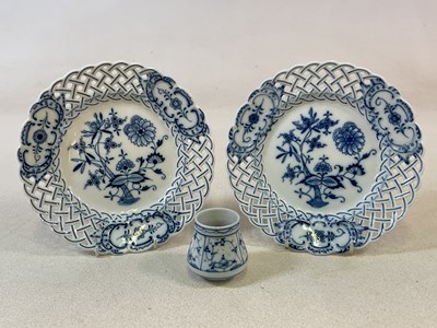 Lot 411 - MEISSEN; a pair of blue and white floral...