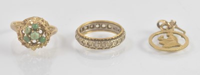 Lot 1171 - Three items of gold jewellery comprising an...
