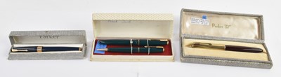 Lot 305 - PARKER; a cased England 1944 Blue Diamond...