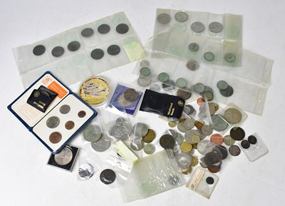 Lot 766 - A mixed lot of UK and World coinage, to...