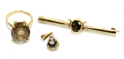Lot 1434 - A 9ct yellow gold bar brooch, length approx....
