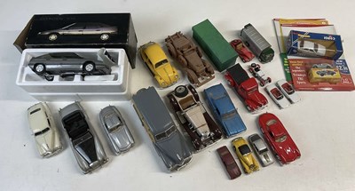 Lot 61 - A small quantity of diecast cars, mainly...