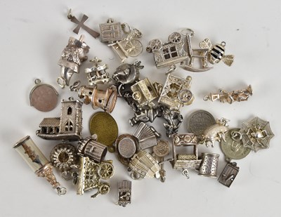 Lot 1483 - A quantity of 925 silver and white metal...