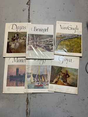 Lot 635 - A quantity of predominantly art reference...