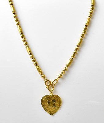 Lot 1081 - A Chinese 24ct yellow gold necklace with a...