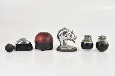 Lot 1126 - A collection of Art Deco related items...
