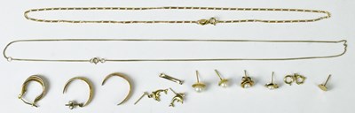 Lot 853 - A group of 9ct yellow gold items, comprising...