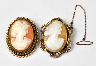 Lot 1079 - Two oval cameo brooches depicting Classical...