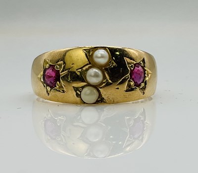 Lot 687 - An antique 15ct yellow gold seed pearl and...