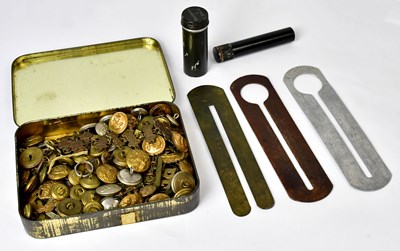 Lot 596 - A good quantity of military buttons and cap...
