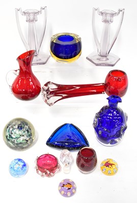 Lot 314 - A collection of mainly 20th century glassware...