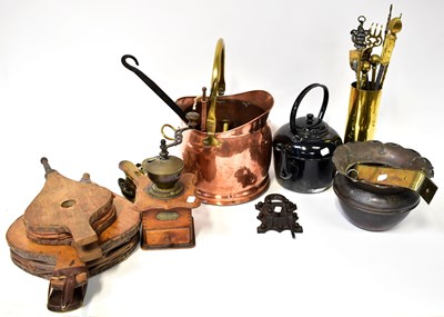 Lot 672 - A collection of brass, copper and curio wares,...
