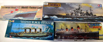 Lot 536 - Three Revell model boat kits comprising the...