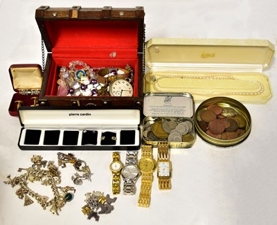 Lot 1156 - A small quantity of costume jewellery...