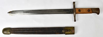 Lot 559 - A WWII Italian Carcano knife bayonet, with...