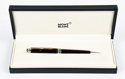 Lot 734 - MONTBLANC; an unused black Meisterstuck 'Le...