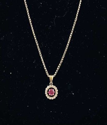 Lot 665 - A 9ct yellow gold box link chain, with yellow...
