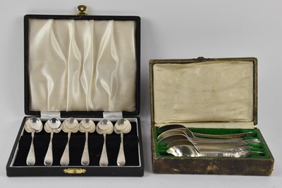 Lot 1223 - W S SAVAGE & CO; a cased set of six George V...