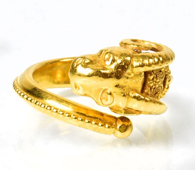 Lot 689 - An 18ct yellow gold Etruscan-style ram's head...