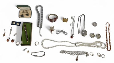 Lot 1508 - A small quantity of modern and vintage costume...