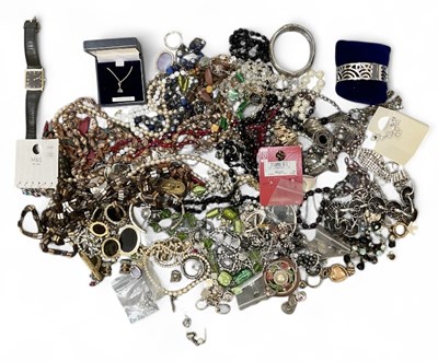 Lot 1488 - Various mixed modern and vintage costume...