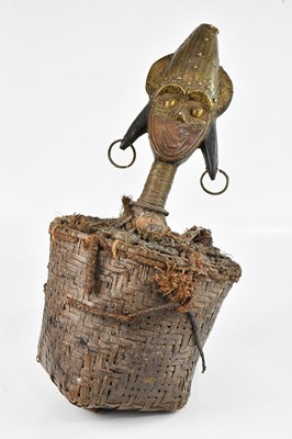 Lot 1507 - A Kota reliquary figure, height 72cm.