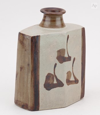 Lot 652 - SHINSAKU HAMADA (1929-2023) an angular...