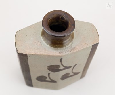 Lot 652 - SHINSAKU HAMADA (1929-2023) an angular...