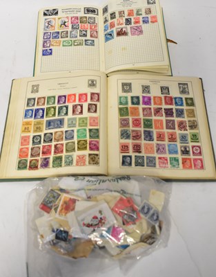 Lot 427 - A collectors' lot, comprising vintage...
