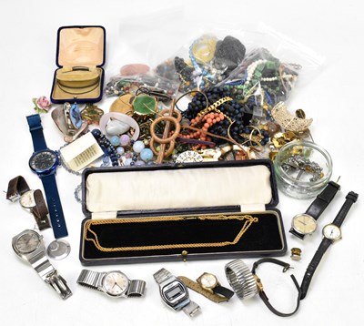 Lot 1278 - A large quantity of assorted costume jewellery
