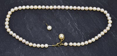 Lot 1380 - A cultured pearl necklace with 18ct yellow...
