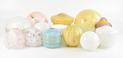 Lot 1406 - A collection of predominantly Art Deco glass...