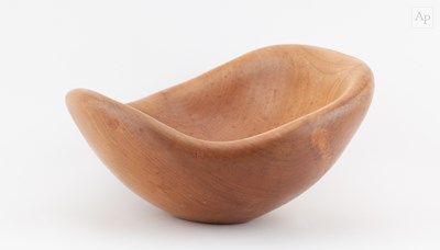 Lot 769 - PAUL CATON (born 1950); a carved sycamore bowl...
