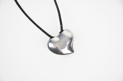 Lot 363 - TIFFANY & CO; an Elsa Peretti sterling silver...