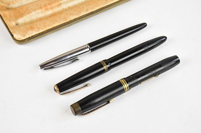 Lot 2275 - PARKER; a 14k nibbed fountain pen, together...