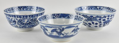 Lot 1039 - Three 19th century Chinese blue and white...