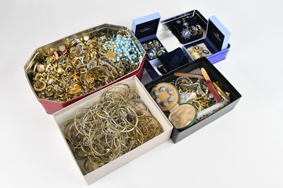 Lot 1088 - A large collection of costume jewellery...